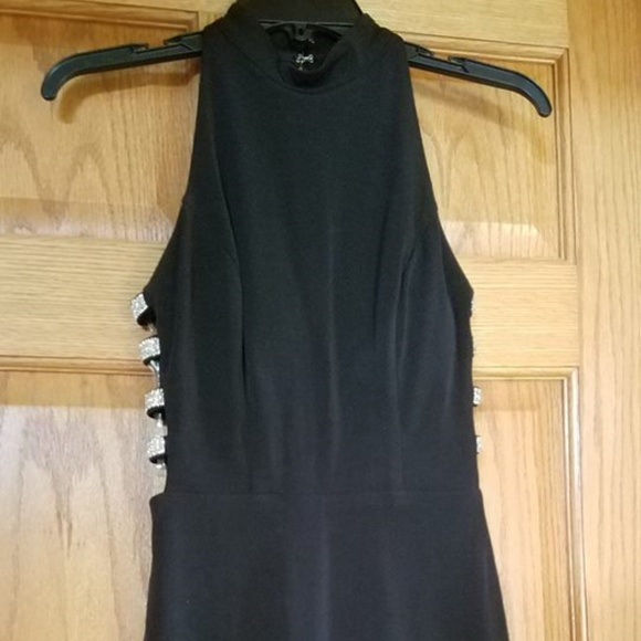 Black Fitted Formal Dress - Picture 1 of 3